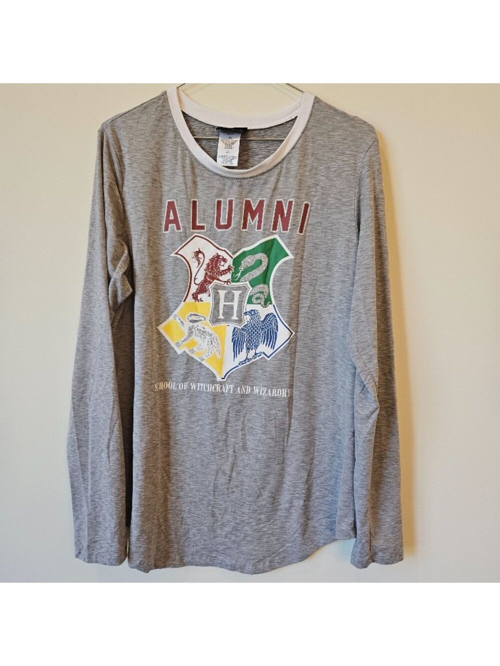 Harry Potter Hogwarts Alumni Long Sleeve Shirt Gray junior girls size Large